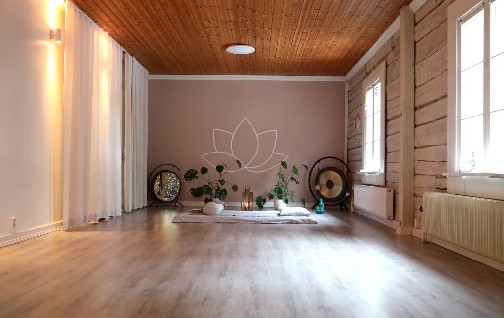 Tyhjä joogasali